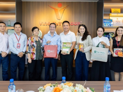 VINA T&T GROUP - ĐỒNG HÀNH CÙNG DOANH NGHIỆP TRẺ (STARTUP) VƯƠN RA THẾ GIỚI VINA T&T GROUP - ĐỒNG HÀNH CÙNG DOANH NGHIỆP TRẺ (STARTUP) VƯƠN RA THẾ GIỚI
